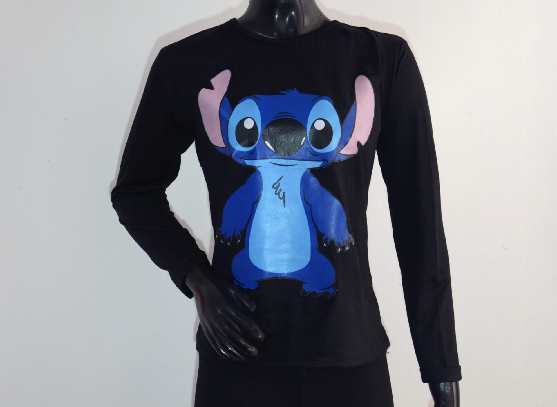 CAMISETA DAMA MANGA LARGA PERSONAJES