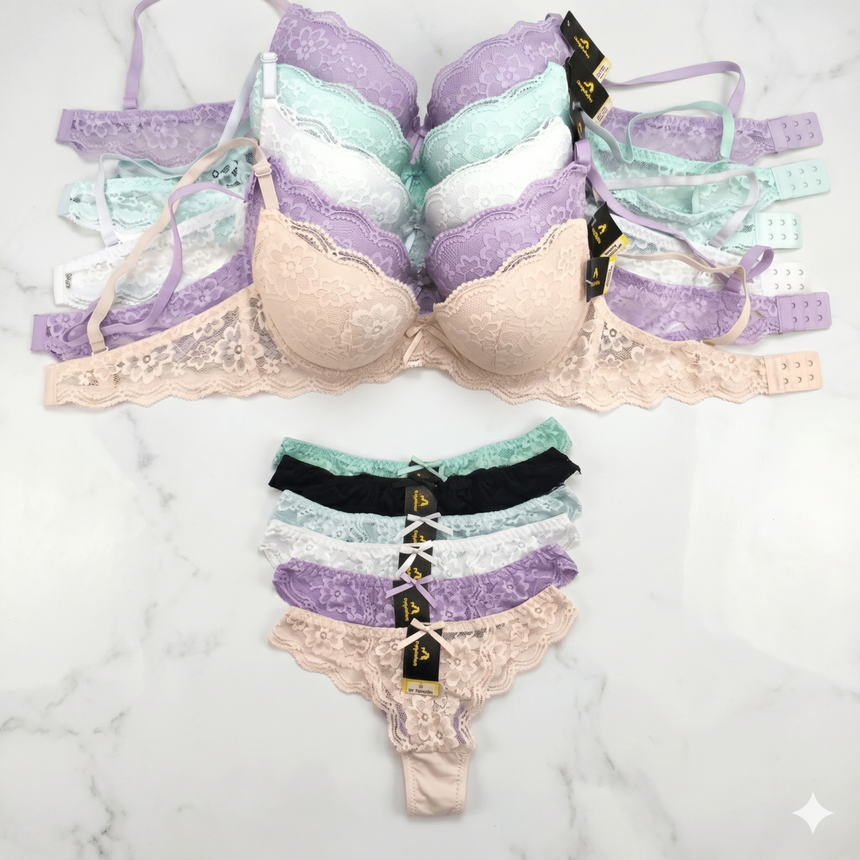CONJUNTO CAPICUA CON ARO Y ENCAJE
