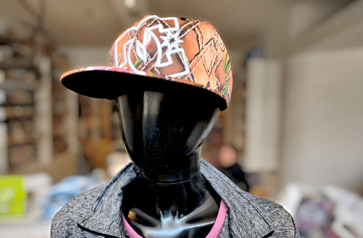Alternative view of GORRA PLANA ESTAMPADA