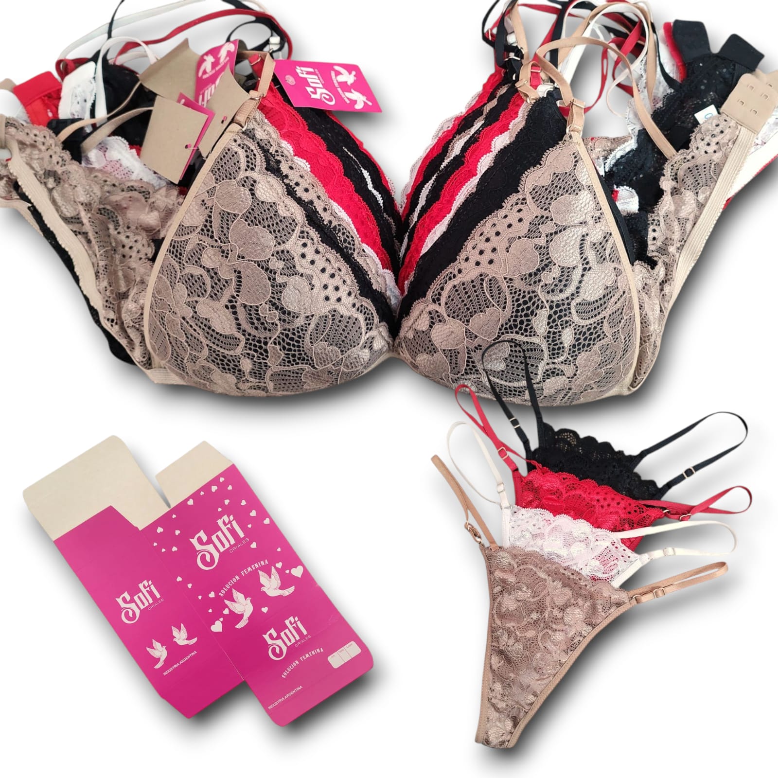 CONJUNTO "SOFI" TRIANGULO CON TAZA PUNTILLA EN CAJA
