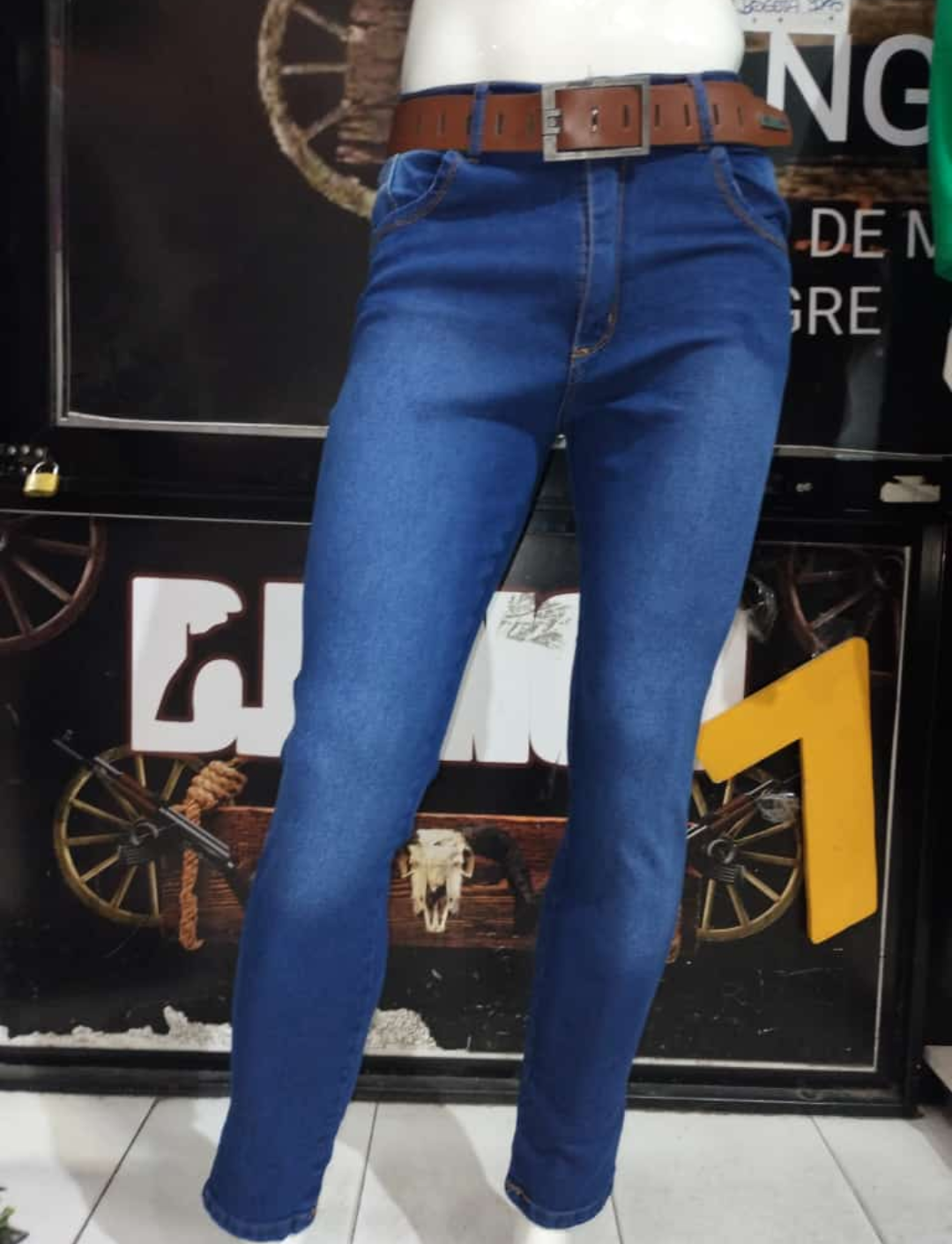 JEAN AZUL LOCALIZADO HOMBRE - Imagen 3